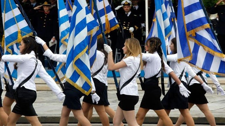 Αίσχος! Αχαΐα: Μαθήτρια από την Αλβανία με απαλλαγή από τα Θρησκευτικά θα σηκώσει τη σημαία